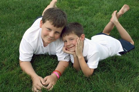 barefoot boys website.